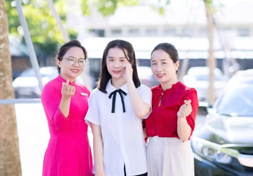 Trong hành trình chinh phục ước mơ của Bảo Ngọc luôn có sự đồng hành từ nhà trường và gia đình. Ảnh: Giáo dục & Thời đại