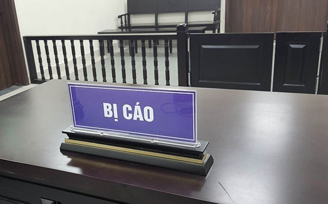 Tuyên án nam thanh niên ném chất bẩn, dùng bình xịt hơi cay đòi nợ. (Ảnh: Lao động)