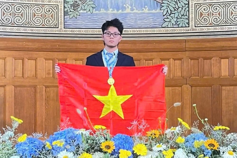Em Nguyễn Nhật Anh, học sinh Trường THPT chuyên Lê Quý Đôn (Ảnh: Nhà trường cung cấp).