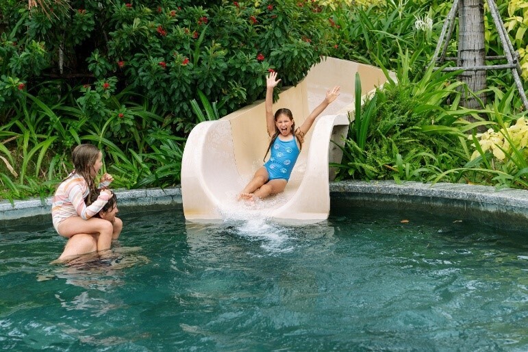Giây phút sảng khoái bên Công viên nước Rain Forest