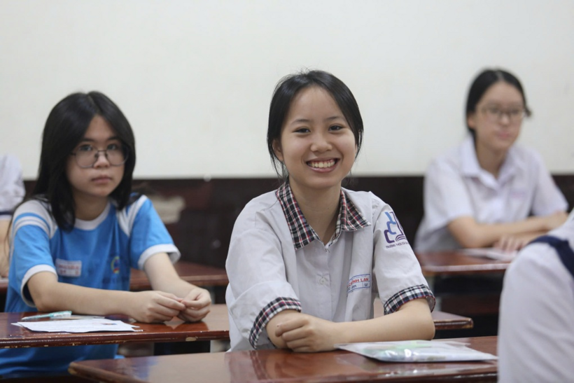 Thí sinh dự thi lớp 10 TPHCM năm 2026 (Ảnh: Bảo Quyên).
