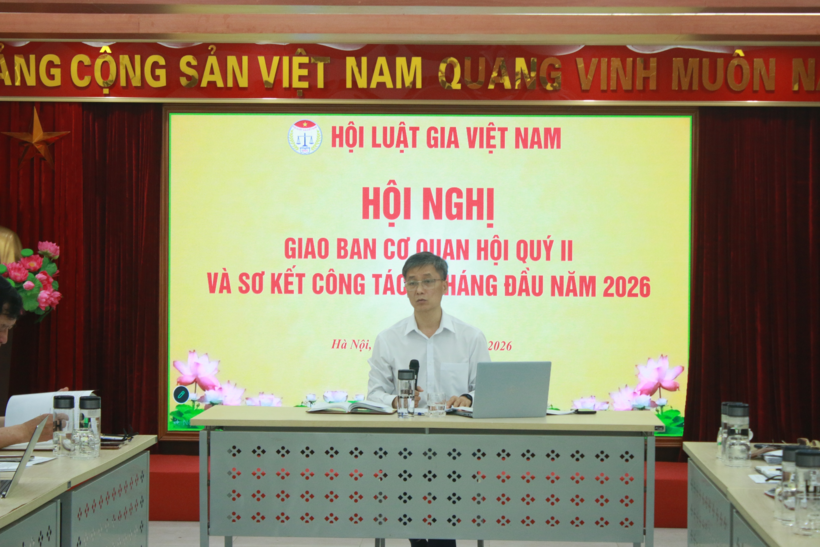 Ông Nguyễn Khánh Ngọc - Bí thư Đảng ủy, Chủ tịch Hội Luật gia Việt Nam chủ trì Hội nghị.