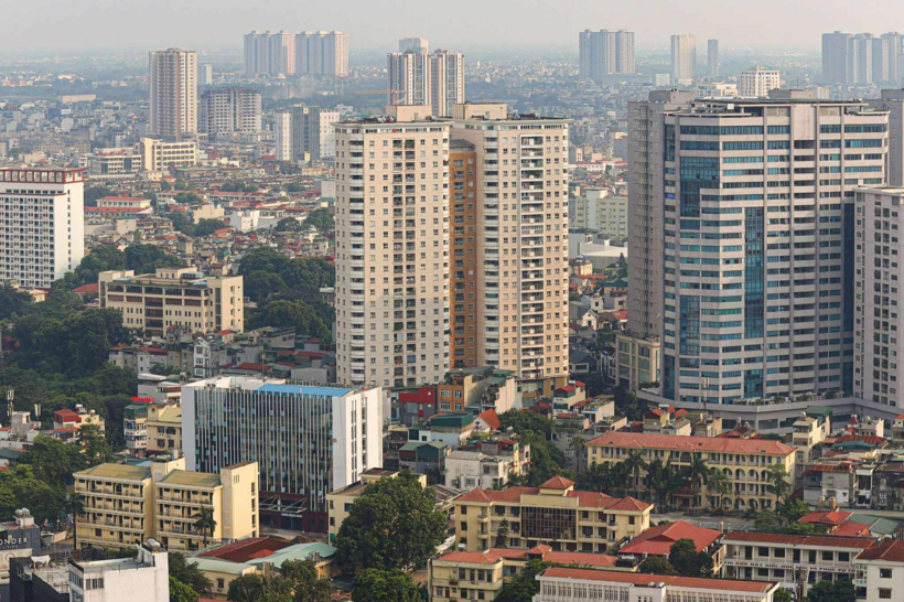 Dù bất động sản vẫn giữ vị thế là kênh đầu tư được nhiều người lựa chọn, sức hút của thị trường đang có dấu hiệu giảm nhiệt khi ngày càng nhiều nhà đầu tư chuyển từ tâm lý “mạnh dạn xuống tiền” sang thận trọng theo dõi diễn biến....Ảnh minh họa