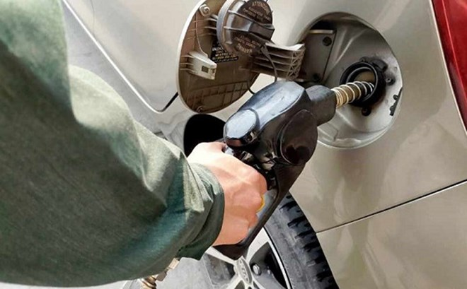 Giá xăng dầu hôm nay (18/6): Giá xăng dầu đồng loạt giảm. (Ảnh minh họa)
