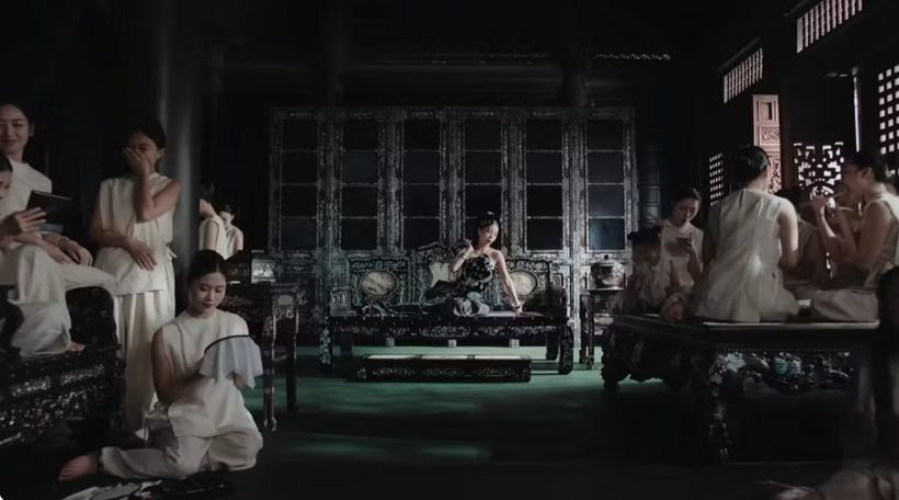 Kiều Anh trong MV "Lá ngọc cành vàng".