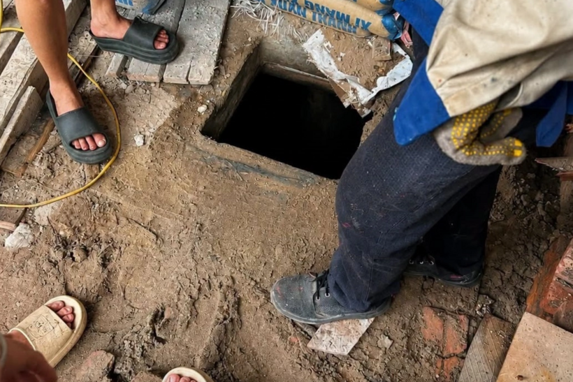Hố ga, nơi các nạn nhân bị ngạt khí. (Ảnh: Thanh niên)