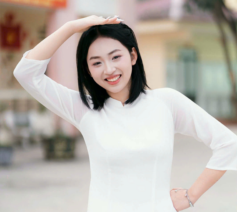 Chia sẻ về kết quả đạt được, Hương bày tỏ sự vui mừng xen lẫn bất ngờ. Ảnh: VnExpress