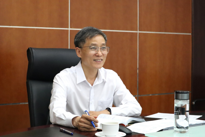 Ông Nguyễn Khánh Ngọc - Bí thư Đảng ủy, Chủ tịch Hội Luật gia Việt Nam, Chủ tịch Hội hữu nghị Việt Nam – Thụy Điển chủ trì hội nghị.