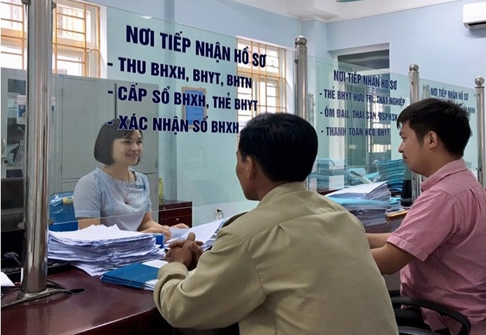 BHXH TP Hà Nội đề nghị người hưởng lương hưu, trợ cấp bảo hiểm xã hội chưa lập lại giấy ủy quyền nhanh chóng hoàn thành thủ tục trước ngày 30/6 để bảo đảm việc chi trả đúng đối tượng, đúng quy định và không bị gián đoạn. Ảnh minh họa