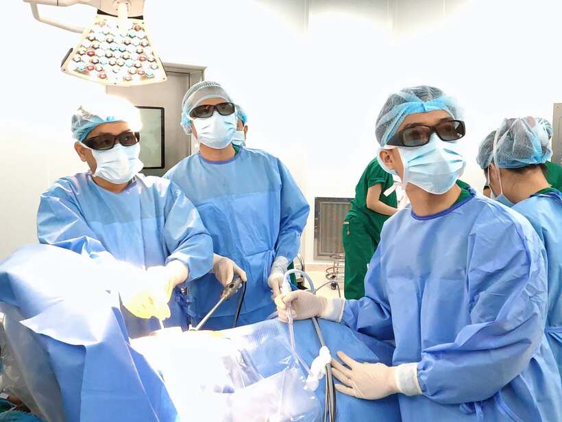 Đau lưng kéo dài, người phụ nữ bất ngờ phát hiện khối u phổi giai đoạn sớm