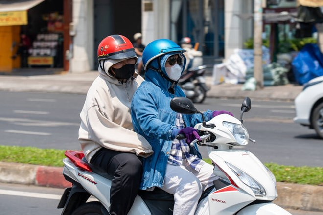 Nắng nóng gay gắt bao phủ khắp miền Bắc. Ảnh minh họa