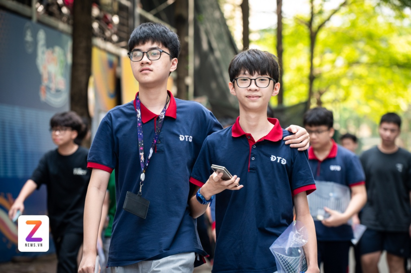 Học sinh trong kỳ thi vào lớp 10 trường THPT chuyên Đại học Sư phạm. Ảnh: Đinh Hà.