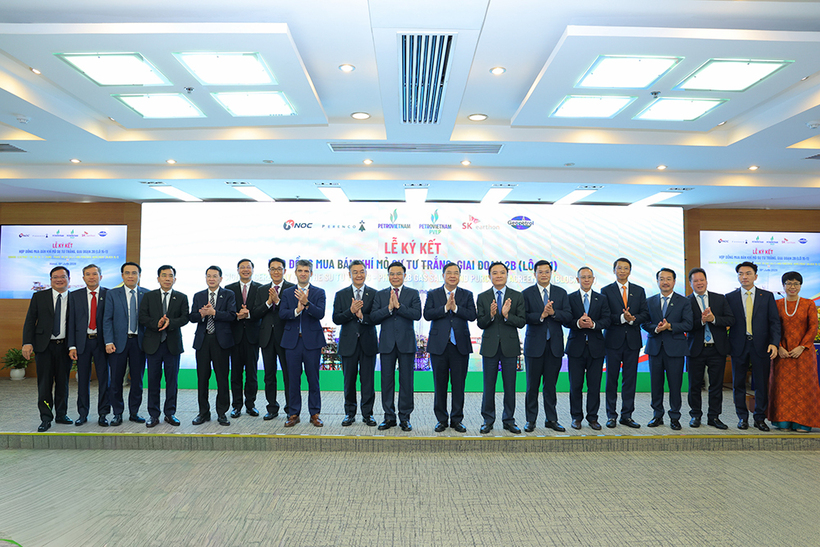 Các đại biểu tại buổi lễ