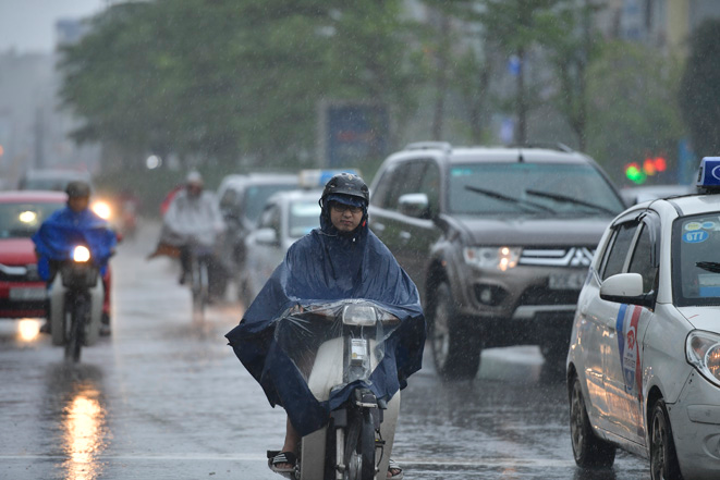 Bắc Bộ, Trung Bộ và Nam Bộ có mưa dông cục bộ. (Ảnh minh họa: TTXVN)