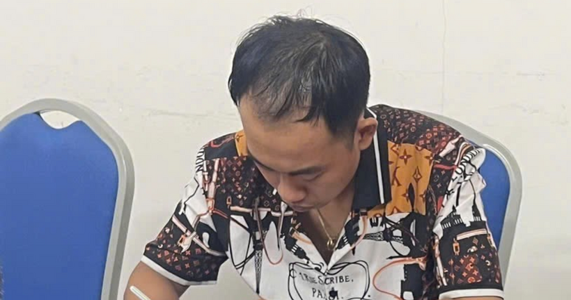 Đối tượng Nguyễn Hoàng Anh tại Công an phường An Hải. (Ảnh: Công an Hải Phòng)
