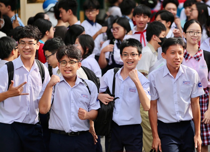 Thí sinh tham dự kỳ thi lớp 10 năm 2026 tại TP.HCM. (Ảnh: Người lao động)