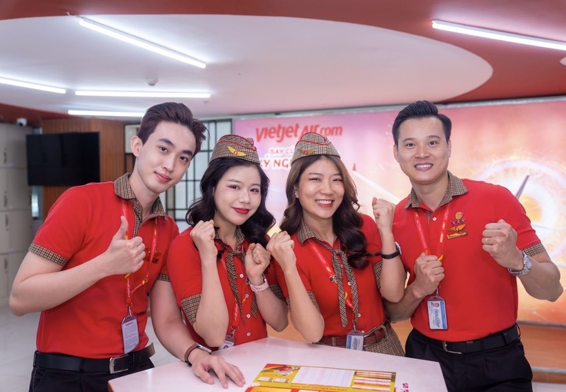 Bay cùng Vietjet, hoà mình vào mùa lễ hội bóng đá sôi động nhất hành tinh - 8