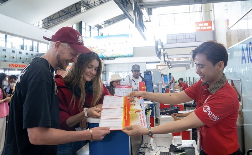 Bay cùng Vietjet, hoà mình vào mùa lễ hội bóng đá sôi động nhất hành tinh - 4