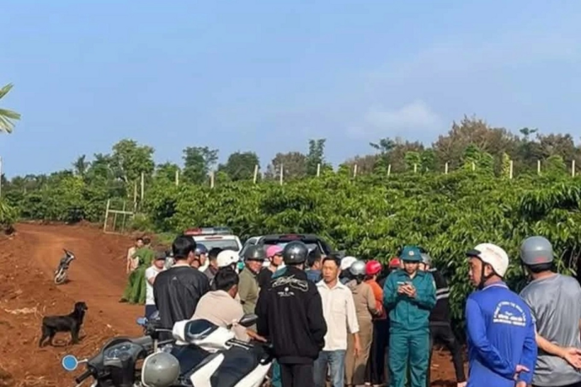 Hiện trường rẫy cà phê nơi phát hiện thi thể nạn nhân dưới giếng. Ảnh: Dân trí
