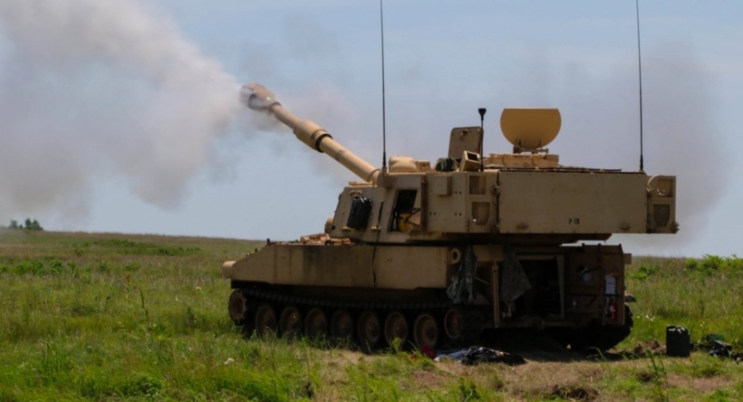Pháo tự hành M109A6 Paladin.