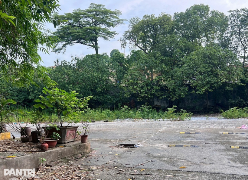 Bên trong khu "đất vàng" 18 phố Cao Bá Quát, phường Ba Đình, Hà Nội (Ảnh: Phùng Minh).