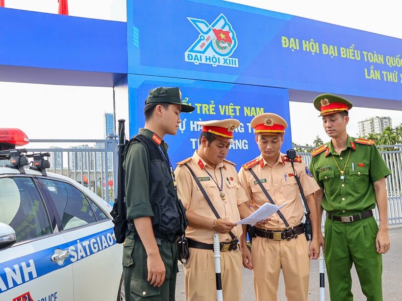 Công an các đơn vị phối hợp triển khai phương án bảo đảm ANTT.
