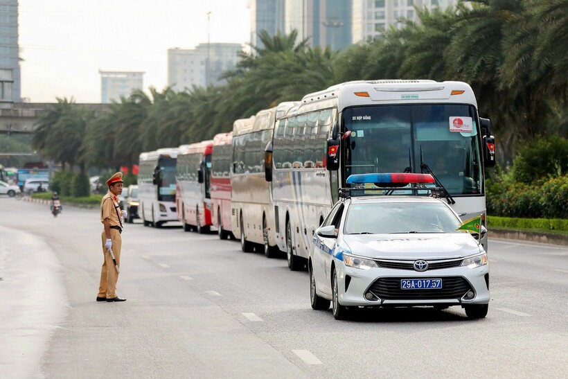 Lực lượng CSGT bảo đảm TTATGT và thực hiện nhiệm vụ đón dẫn các đoàn đại biểu dự Đại hội.