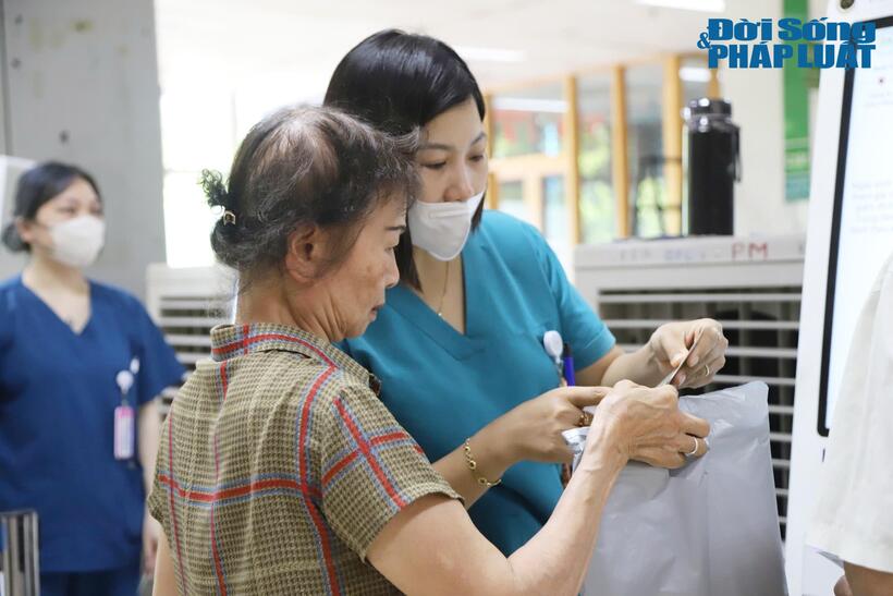 Không cần giấy chuyển tuyến, người bệnh vẫn được hưởng BHYT khi khám ngoại trú