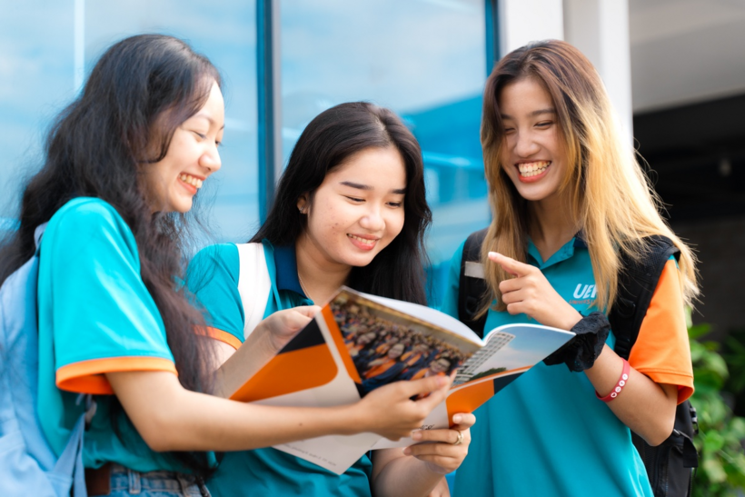 Sinh viên Đại học Kinh tế TP.HCM. Ảnh: UEH