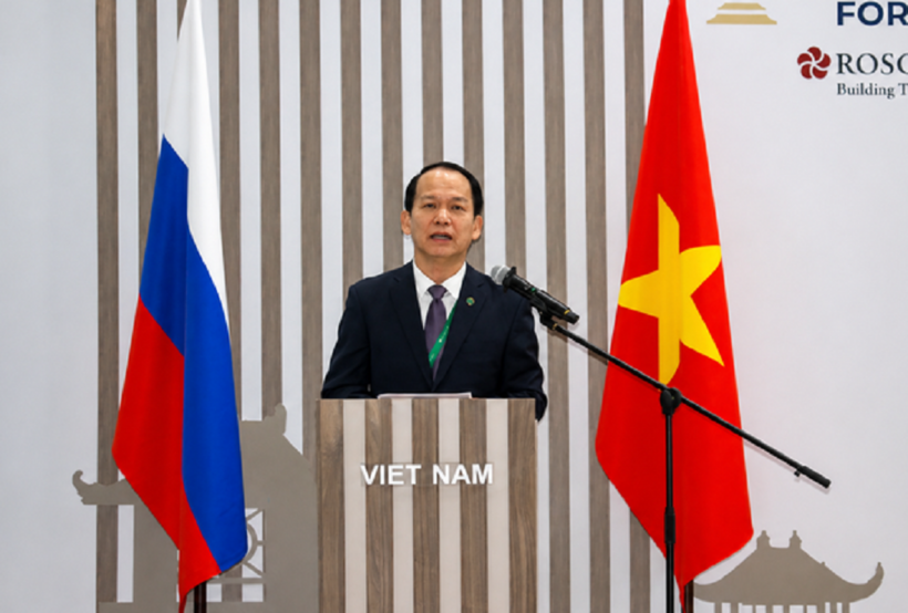 Bộ trưởng Bộ Tư pháp Hoàng Thanh Tùng phát biểu tại lễ khai mạc Triển lãm "Gian trưng bày quốc gia" tại Diễn đàn pháp lý quốc tế Saint Petersburg lần thứ XIV.