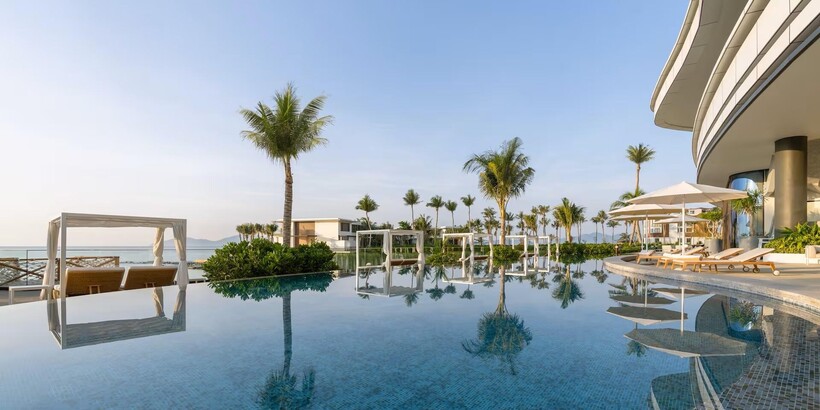 Villa Le Corail, A Gran Meliá Hotel vừa được Tạp chí Travel & Leisure (Mỹ) vinh danh trong Top 10 khu nghỉ dưỡng biển và đảo hàng đầu Việt Nam.