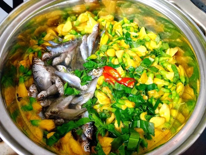 Không có kích thước lớn hay mang vẻ ngoài cầu kỳ, cá linh vẫn được ví như “vàng dưới nước” bởi sự xuất hiện theo mùa.