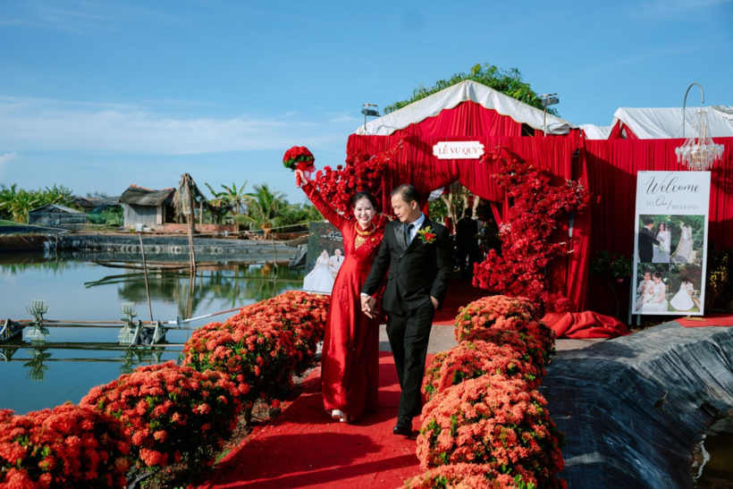Khung cảnh rực rỡ trong đám cưới của Cẩm Tú