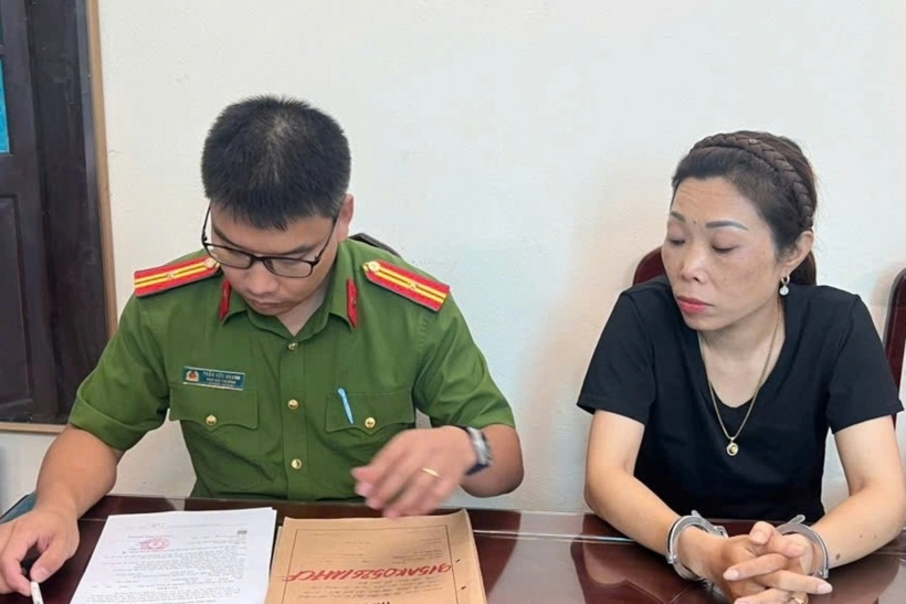 Khởi tố Trần Thị Oanh về hành vi lừa đảo chiếm đoạt tài sản. Ảnh: Công an Ninh Bình