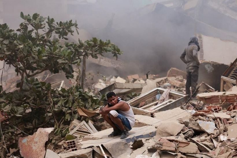 Đống đổ nát sau trận động đất ở La Guaira, Venezuela. Ảnh: Reuters