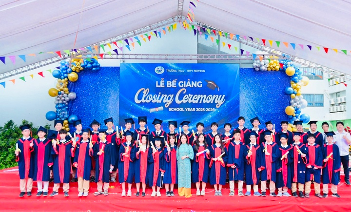Lớp 9G0 Trường THCS-THPT Newton gây ấn tượng khi có 3 thủ khoa kỳ thi tuyển sinh vào lớp 10 Hà Nội năm 2026. Ảnh: VTC News.