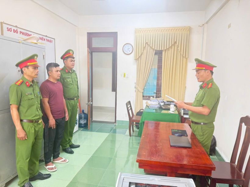 Đối tượng Phan Ngọc Sáng tại cơ quan Công an. Ảnh: Công an tỉnh Quảng Ngãi.