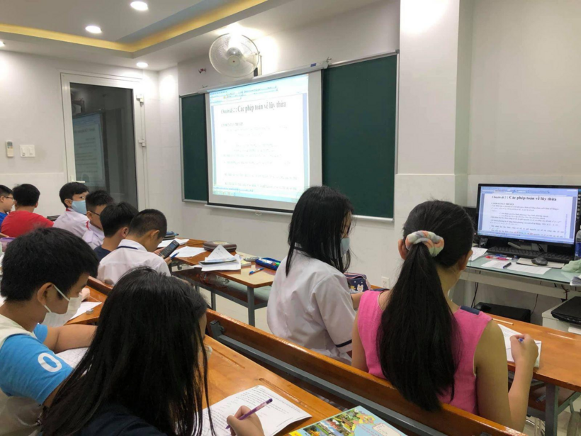 Bộ GD&ĐT đề xuất phạt tới 50 triệu đồng nếu giáo viên ép học sinh học thêm. Ảnh minh họa