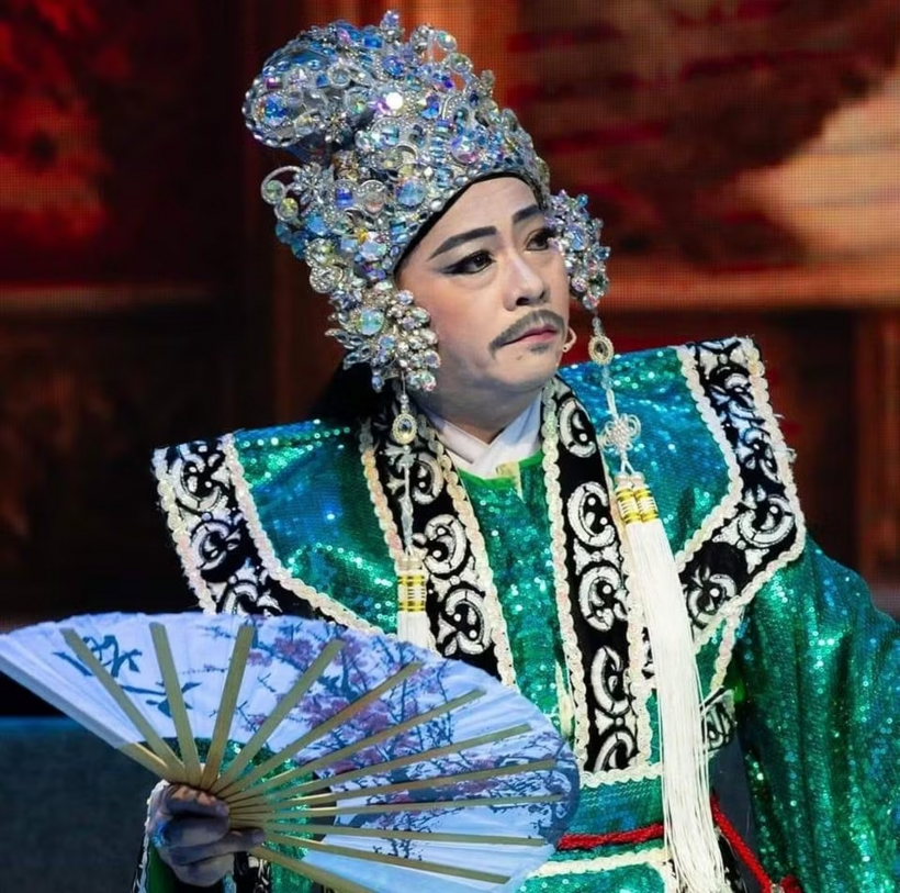 Nghệ sĩ Minh Hòa làm việc cho đoàn tuồng cổ Huỳnh Long.