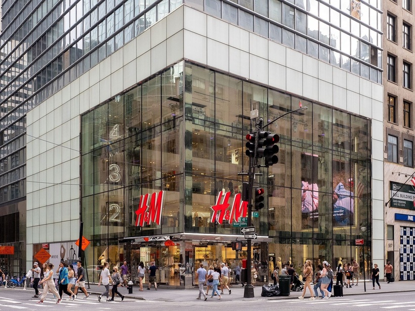 Cửa hàng H&M trên Đại lộ số 5 ở thành phố New York, Mỹ. (Ảnh: Wikimedia Commons)