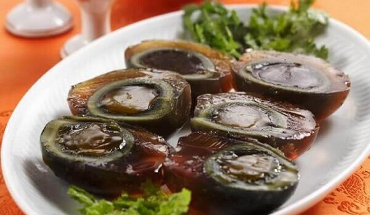 Mỗi 100g trứng bắc thảo cung cấp khoảng 180 đến 190 kcal.