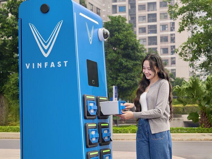 Người dùng xe máy điện VinFast: Đi xa không phải nghĩ nhờ hệ thống tủ đổi pin phủ kín - 2