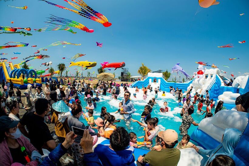 Paradise Summer Fest tại Cần Giờ, ngày 6/6, thu hút hàng chục ngàn du khách tham quan và trải nghiệm