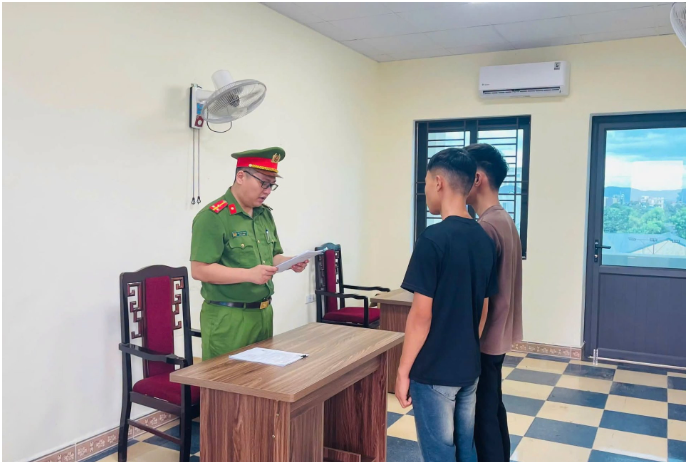 Hai học sinh bị khởi tố. Ảnh: CACC/ Theo VietNamNet.