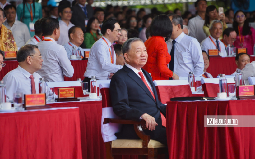 Tổng Bí thư, Chủ tịch nước Tô Lâm dự lễ kỷ niệm 50 năm Ngày thành phố Sài Gòn - Gia Định vinh dự mang tên Chủ tịch Hồ Chí Minh.