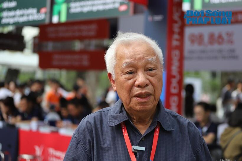 GS.TSKH. Hà Huy Khoái, Viện trưởng Viện Toán học và Khoa học ứng dụng Thăng Long, Trưởng Khoa Công nghệ thông tin, Trường Đại học Thăng Long.