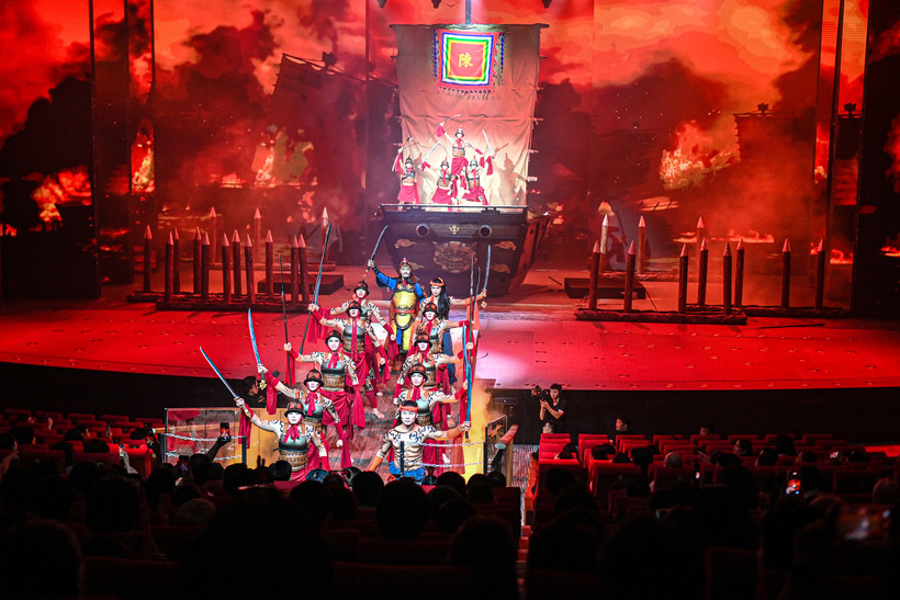 Với quy mô lớn, hạ tầng đạt chuẩn quốc tế, Vinpearl Theatre Ocean City có thể hiện thực hóa mọi ý tưởng trình diễn “khó nhằn”.