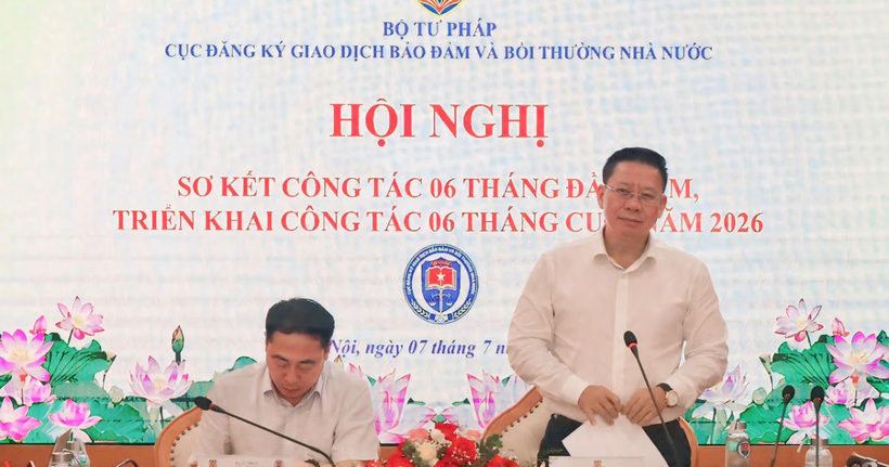 Thứ trưởng Bộ Tư pháp Nguyễn Thanh Ngọc phát biểu tại Hội nghị.