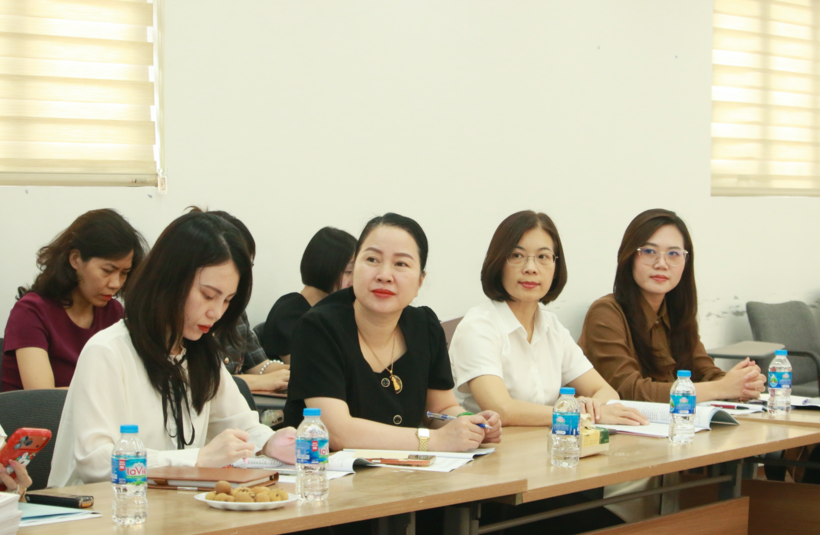 Đại diện các Chi hội Luật gia trong Cụm thi đua số 6 tham dự hội nghị.
