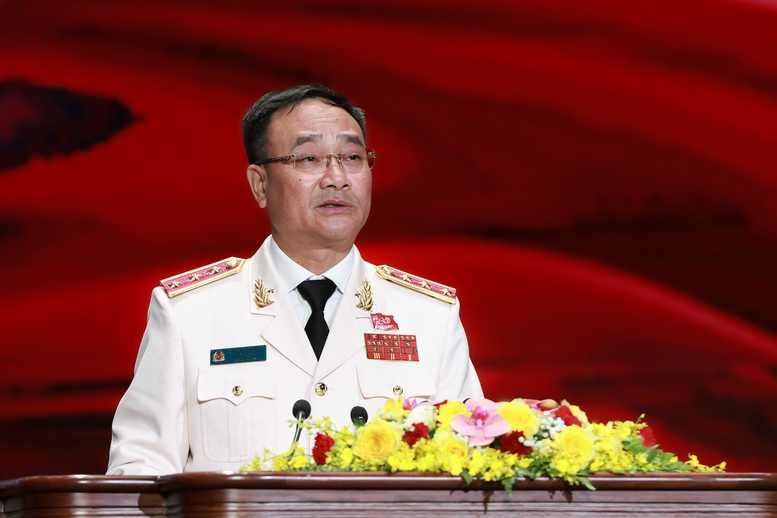 Thượng tướng Phạm Thế Tùng, Thứ trưởng Bộ Công an, Thủ trưởng Cơ quan An ninh điều tra Bộ Công an trình bày diễn văn kỷ niệm - Ảnh: VGP/Nhật Bắc